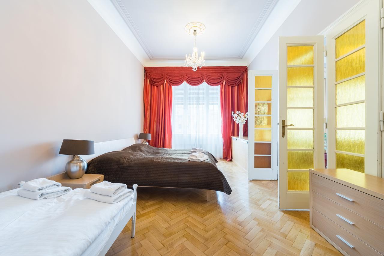 Wenceslas Square Apartment Praga Exterior foto