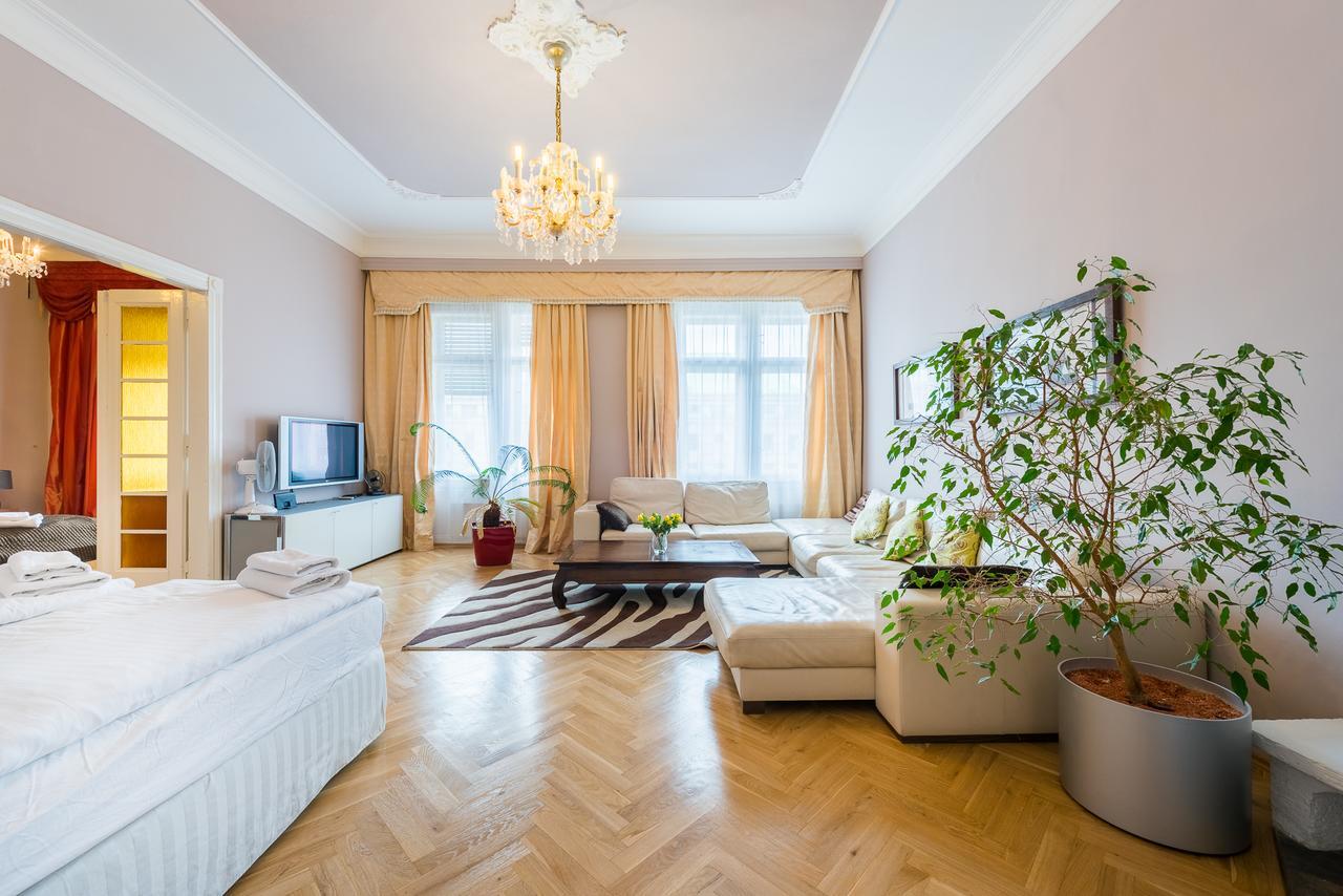 Wenceslas Square Apartment Praga Exterior foto
