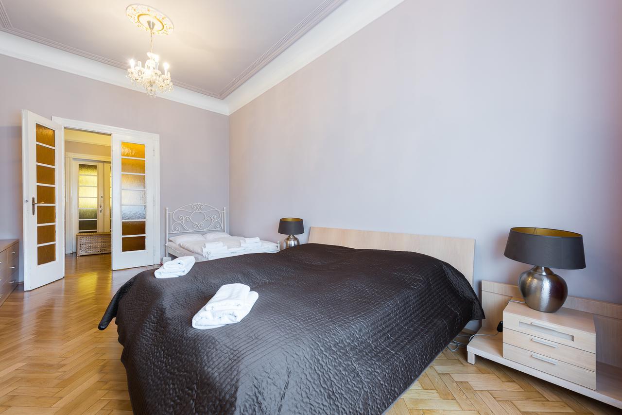 Wenceslas Square Apartment Praga Exterior foto